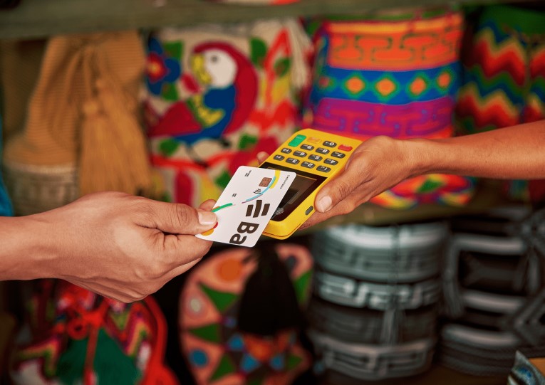 Photo of Bancolombia bajará la tasa de interés para tarjetas de crédito