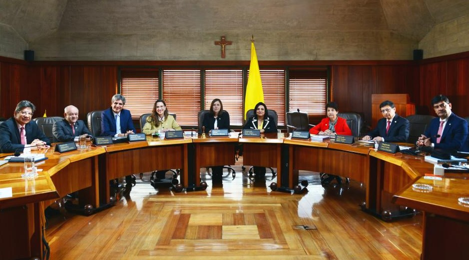 Photo of Corte Constitucional estudia licencia de maternidad a personas no binarias y hombres trans