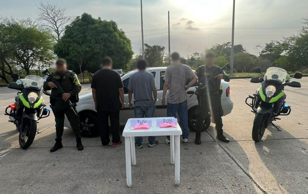Photo of Capturan en Planeta Rica a tres hombres que transportaban “cocaína rosa” en un carro