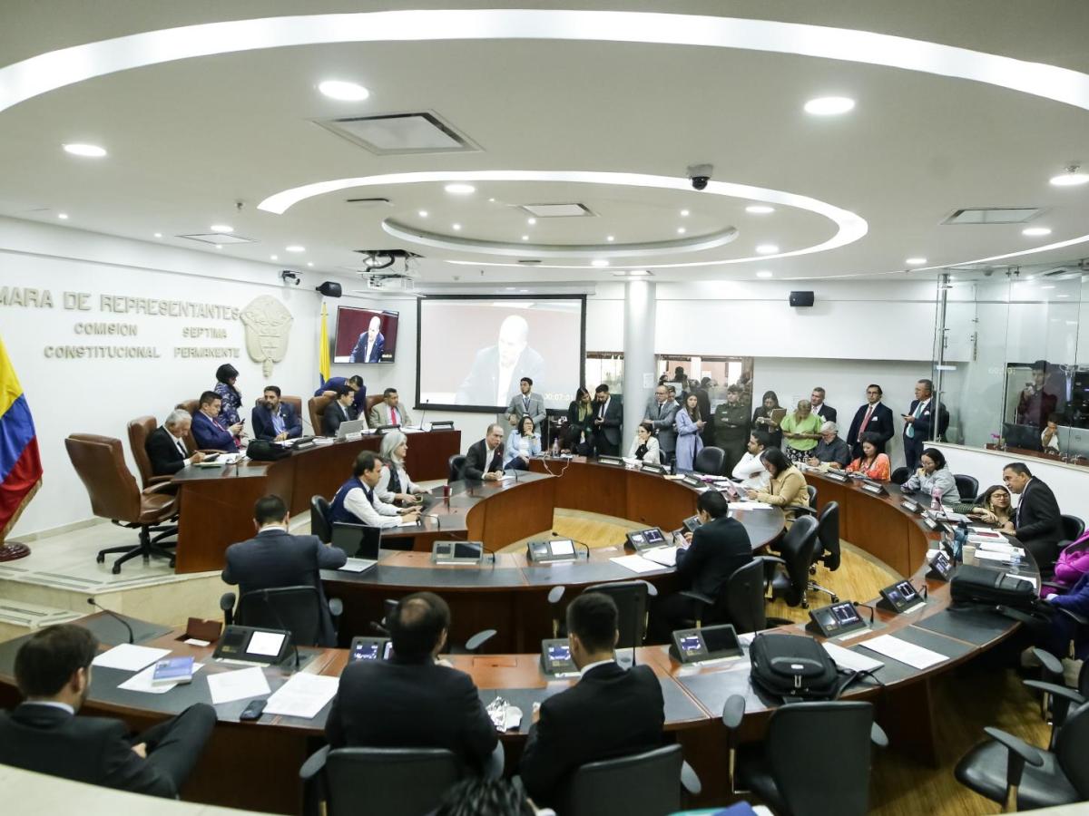 Photo of Aprobada en primer debate la reforma a la salud de Petro