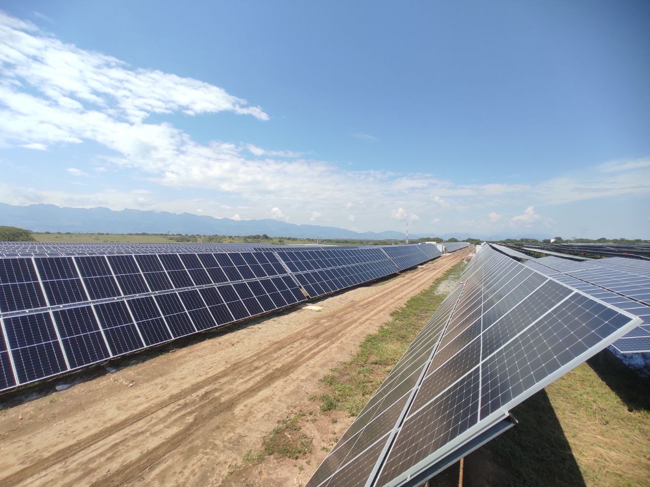 Photo of Compañía española construirá proyecto agrovoltaico en Montelíbano