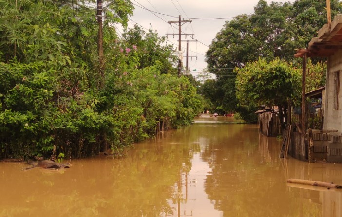 Photo of Fuerte aguacero causó inundaciones en Puerto Libertador