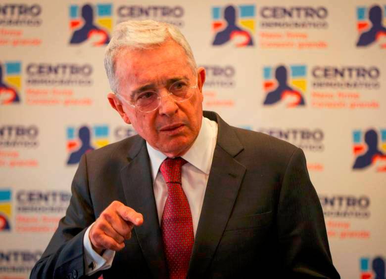 Photo of “Es una venganza política”: Uribe sobre llamado a juicio de la Fiscalía