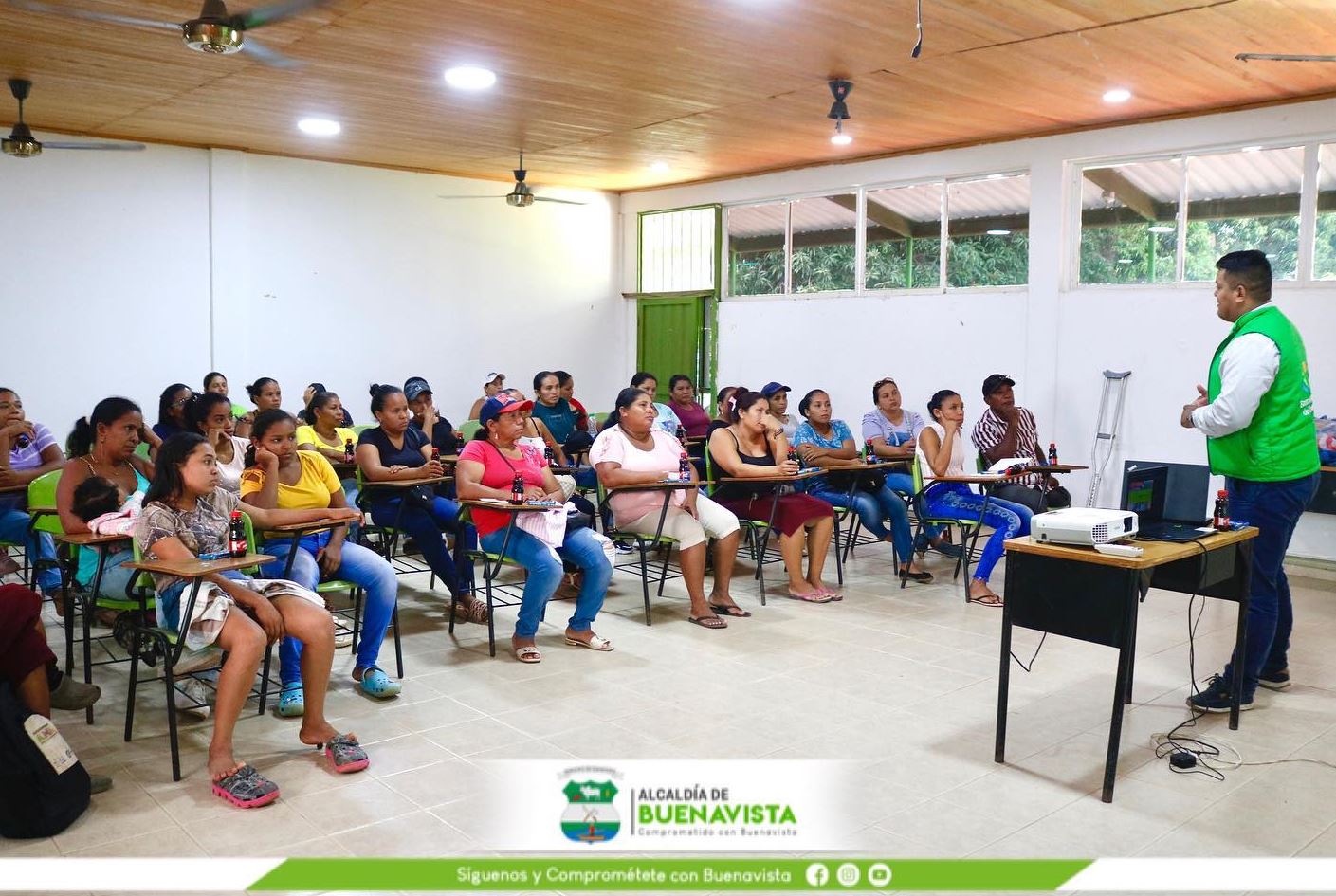 Photo of Ofrecen educación financiera a beneficiarios del programa Tránsito a Renta Ciudadana en Buenavista