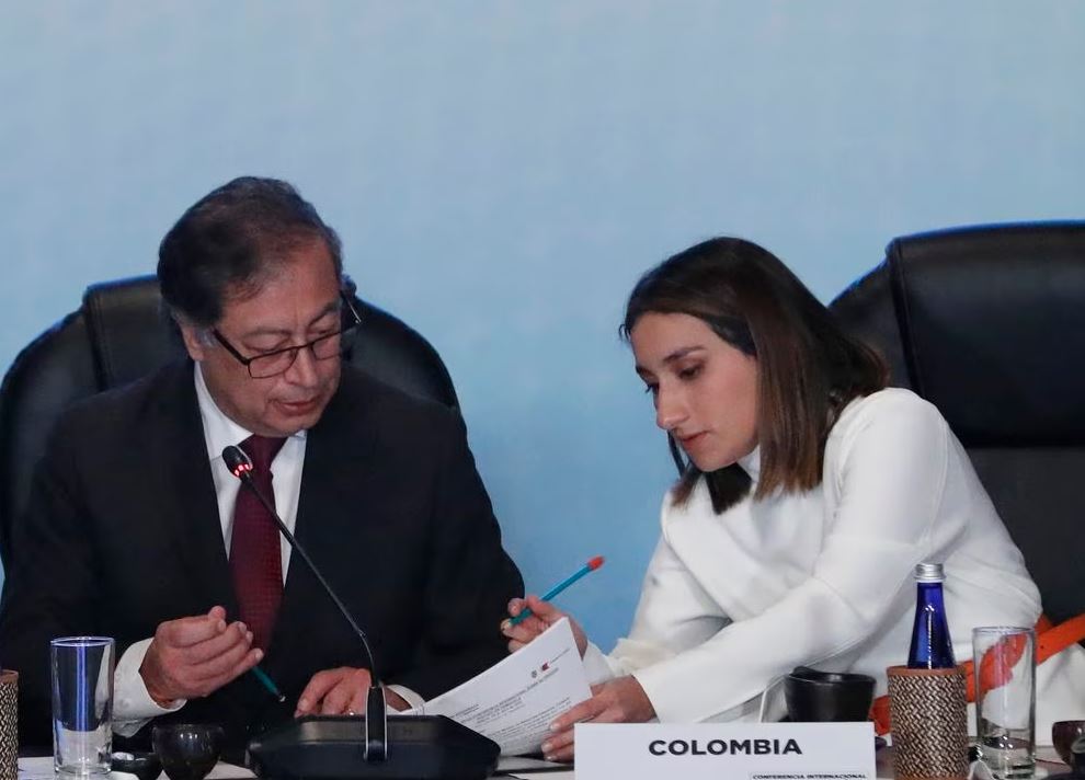 Photo of Fiscalía citó a Laura Sarabia por posible uso irregular del polígrafo