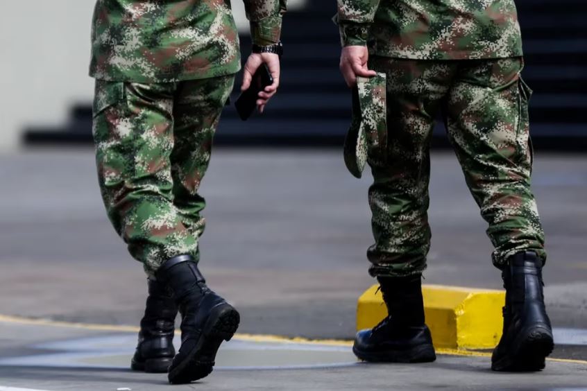 Photo of ELN secuestró a una sargento del Ejército y a sus hijos de 6 y 8 años en Arauca