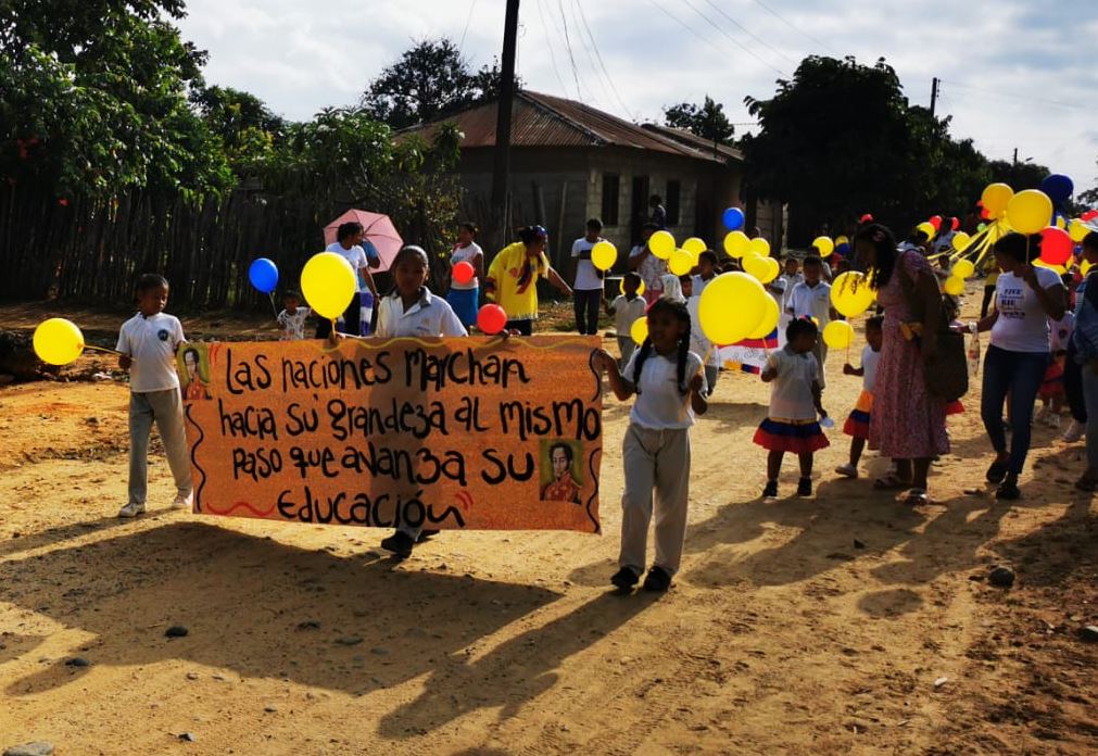 Photo of Estudiantes de Tierradentro celebraron los 213 años de la independencia de Colombia