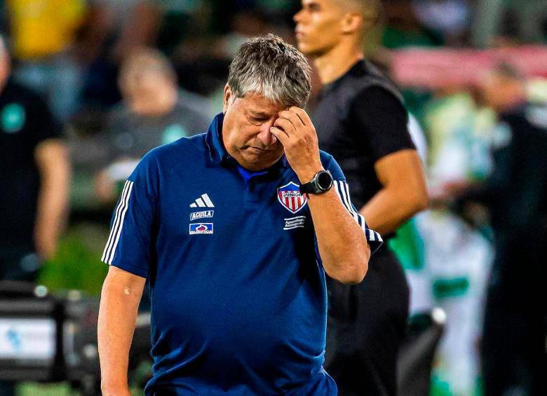 Photo of Un nuevo equipo de fútbol colombiano se quedó sin DT, ¿a qué se debe?