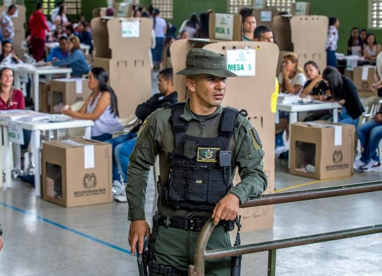 Photo of Defensoría advierte que 113 municipios están en ‘riesgo extremo’ ante elecciones