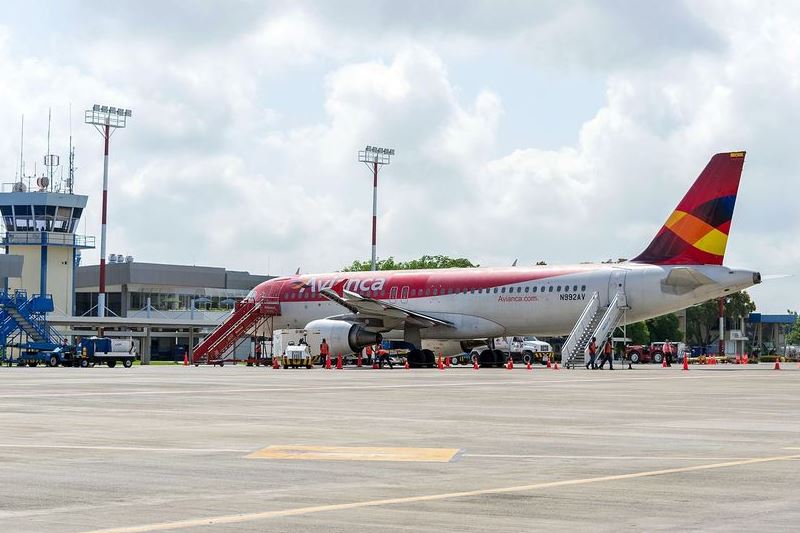 Photo of Avión de Avianca aterrizó de emergencia en Montería por falla eléctrica