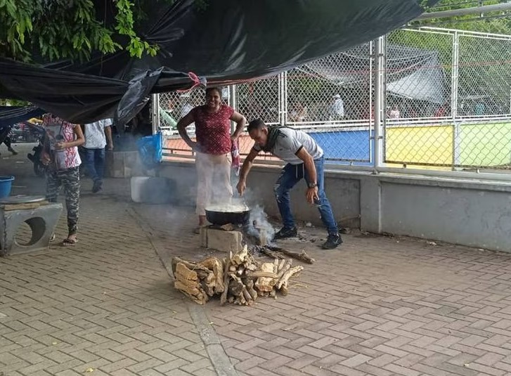 Photo of Campesinos de Bocas del Manso se desplazan a Tierralta. Exigen presencia de Petro
