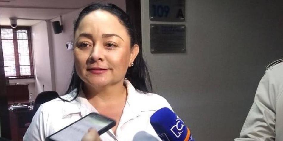 Photo of Condenaron a 10 años de cárcel a excongresista que le pedía la mitad del sueldo a sus asesores