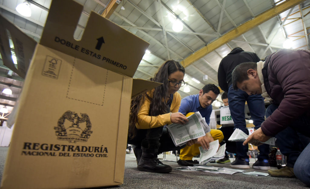 Photo of Defensoría instó al Gobierno ejecutar planes contra el riesgo electoral