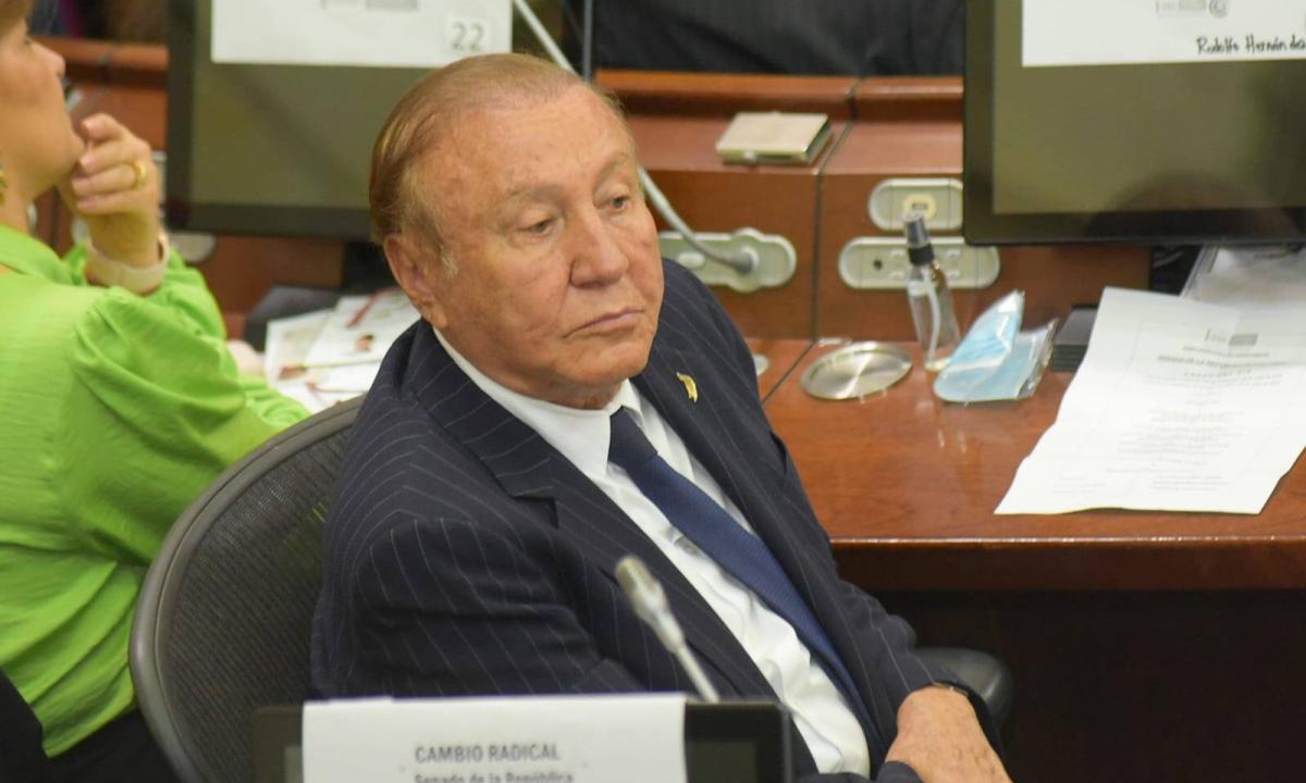 Photo of Dos decisiones de la Procuraduría dejan a Rodolfo Hernández fuera de la política