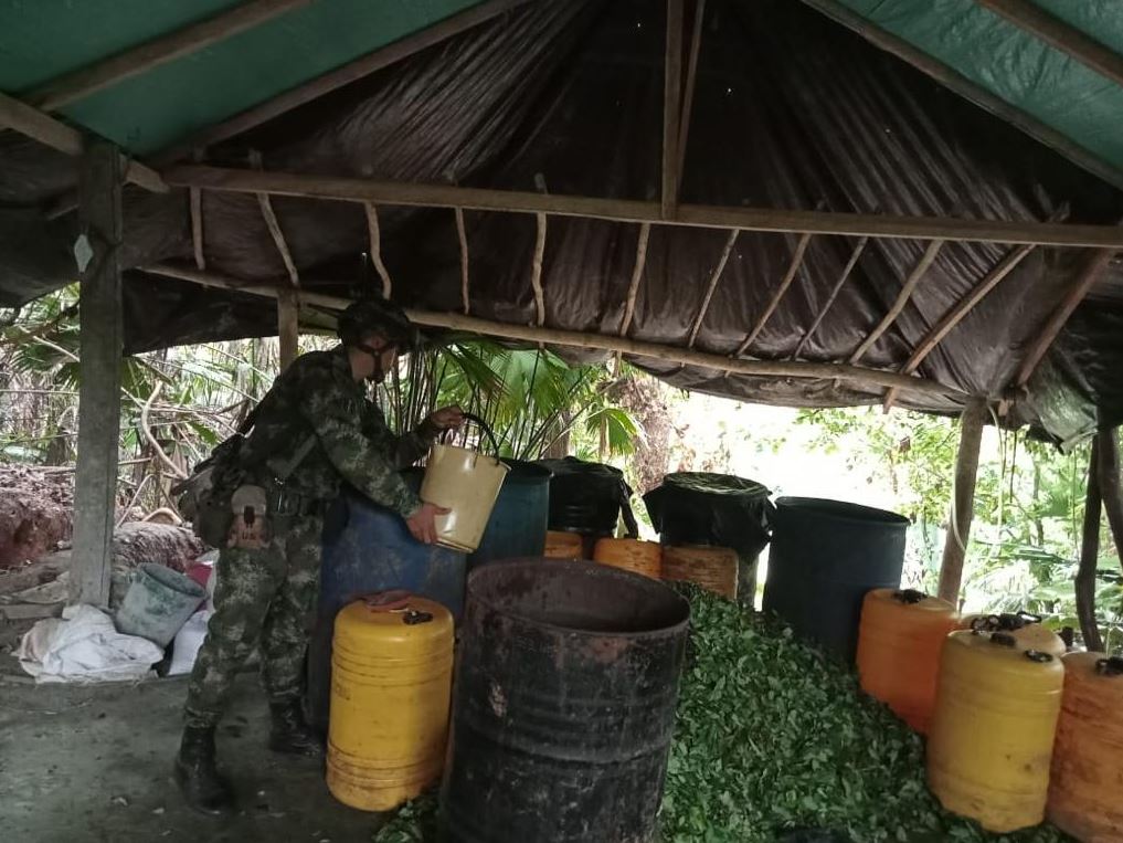 Photo of Ejército destruyó laboratorio de pasta base de coca en Puerto Libertador