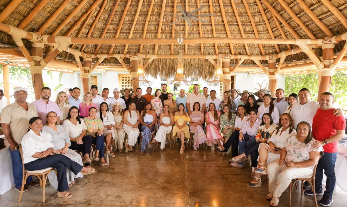 Photo of Erasmo Zuleta tuvo primer encuentro con alcaldes electos
