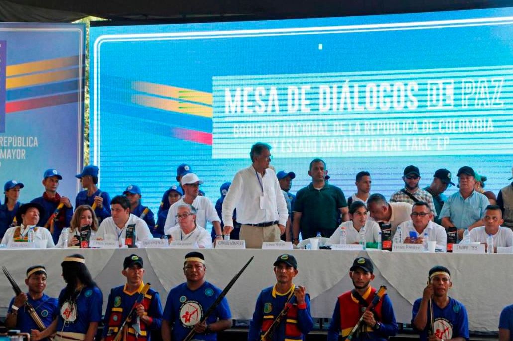 Photo of Gobierno amplia por seis meses el cese al fuego con el Estado Mayor Central de las Farc