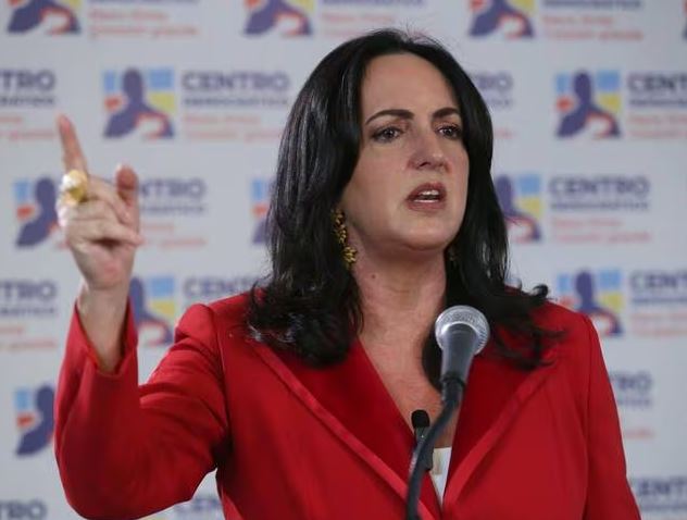 Photo of Senadora María Fernanda Cabal denunció al presidente Petro por presunta participación en política