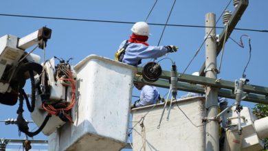 Photo of Gustavo Petro organiza un plan junto a representantes de la costa para reducir tarifas de energía en el Caribe