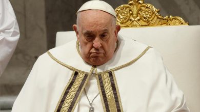 Photo of El Papa presidirá la Vigilia del Sábado Santo tras renunciar al Vía Crucis