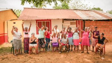 Photo of Gobierno Nacional entregó 409 hectáreas a 30 mujeres campesinas de Ayapel