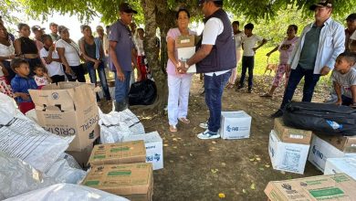Photo of Entregaron ayudas humanitarias a 200 familias damnificadas en Ayapel