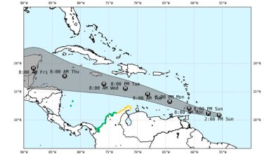 Photo of Equipo de emergencia colombiano en preparativos ante huracán Beryl por la costa Caribe