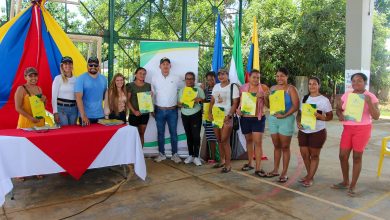 Photo of Entregan escrituras a 40 familias del sur de Montelíbano