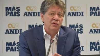 Photo of “Propuesta de Petro sobre reactivación económica es peligrosa”: Bruce Mac Master