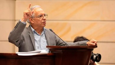 Photo of Exigen renuncia del ministro de Hacienda por escándalo de la UNGRD