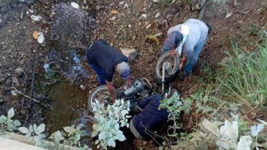 Photo of Motociclista cayó a un arroyo en zona rural de Pueblo Nuevo