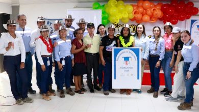 Photo of Fundación Grupo Argos, Sator y Tekia entregan beca a joven de Puerto Libertador
