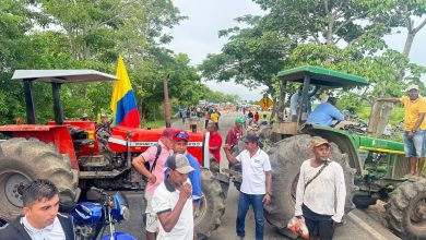 Photo of Sin solución a la vista: Productores de arroz paralizan vías clave en Córdoba por tercer día consecutivo