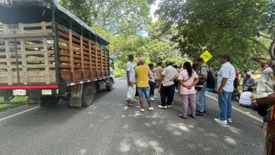 Photo of Arroceros del Alto Sinú mantienen bloqueo en la vía Montería – Tierralta