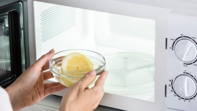 Photo of Adiós a la grasa y los olores: métodos naturales para limpiar tu microondas