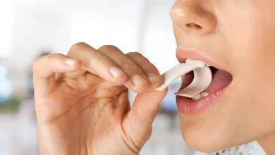 Photo of No es solo azúcar: tu chicle está lleno de microplásticos que se quedan en tu cuerpo