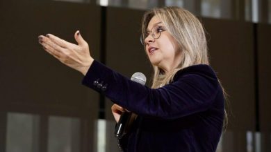 Photo of «Mujeres, licor y rumba”: las denuncias de Vicky Dávila contra Petro, en campaña
