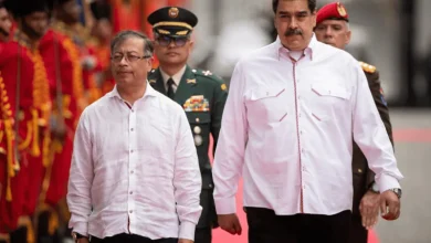 Photo of «Lo que sea con Colombia es con Venezuela»: Maduro se solidariza con Petro
