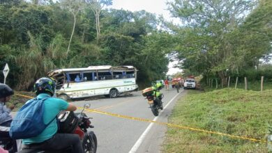 Photo of Grave accidente en Santander deja un muerto y más de 10 heridos este jueves