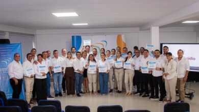 Photo of Comfacor avanza en la aplicación de la ley laboral y vincula a 20 empleados con contrato indefinido