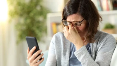 Photo of ¿Ojos cansados por el celular? Cinco ajustes fáciles para descansar la vista