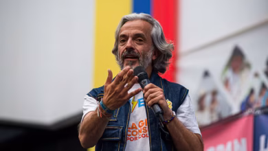 Photo of “El presidente Petro pretende incendiar las elecciones”: Juan Daniel Oviedo