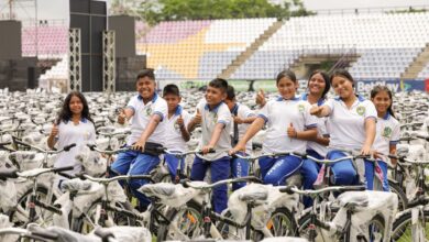 Photo of Estudiantes de la zona rural de Córdoba recibieron bicicletas y computadores