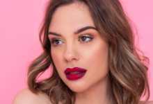 Photo of Rosa y rojo en el maquillaje: Los dos tonos prohibidos que ahora querrás llevar juntos