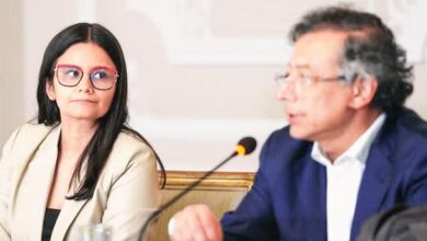 Photo of «Me parece una bajeza y un acto violento»: Rodríguez a Petro por revelar su tema psiquiátrico